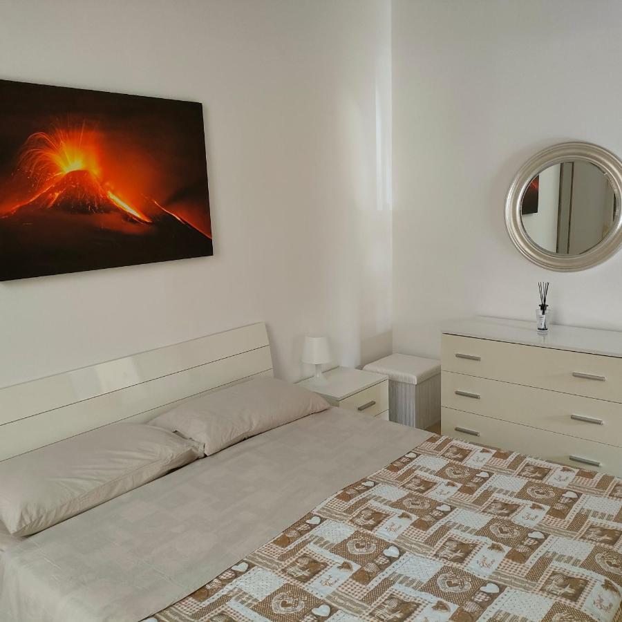 Vghouse Apartment Catania Bagian luar foto