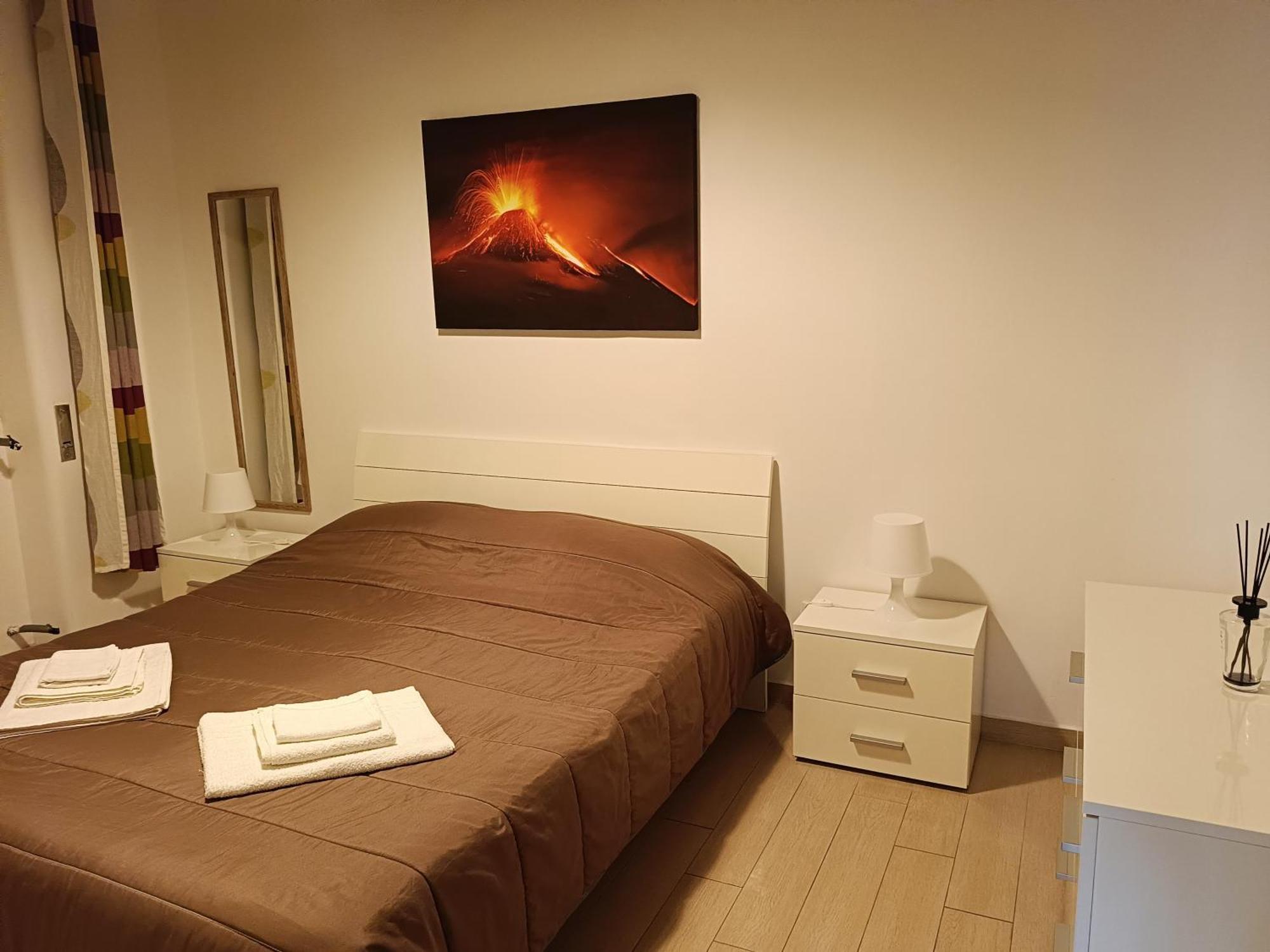 Vghouse Apartment Catania Bagian luar foto